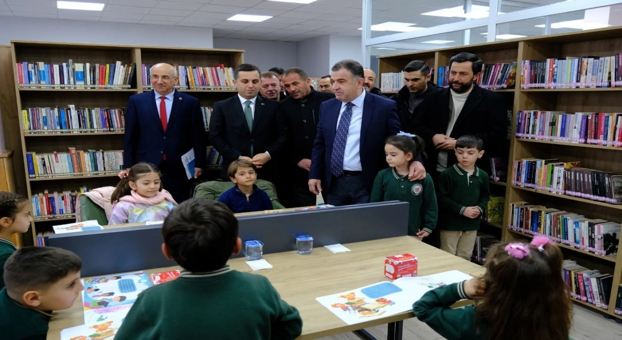 Yenilenen Halk Kütüphanesinin açılışı gerçekleşti