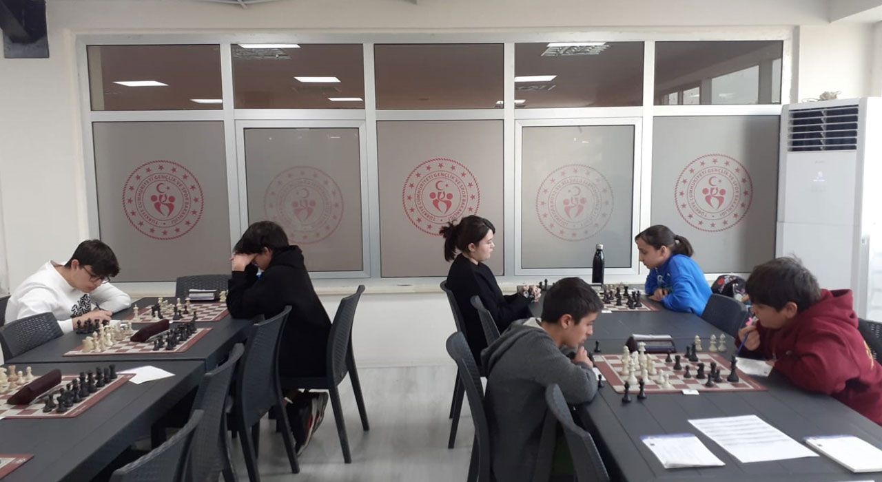 Yıldızlar Satranç İl Birinciliği Müsabakaları Osmaniye’de Tamamlandı