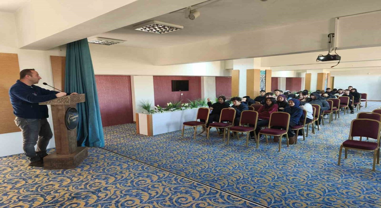 Yoncalı Mesleki ve Teknik Anadolu Lisesinde afet farkındalık eğitimi