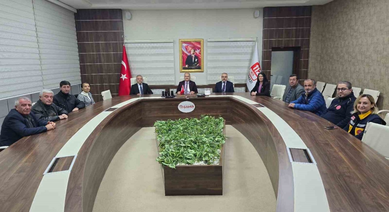 Yunusemreli muhtarlar Acil Sağlık Hizmetleri Haftasını kutladı