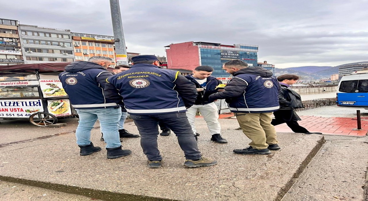 Zonguldakta 7 düzensiz göçmen yakalandı
