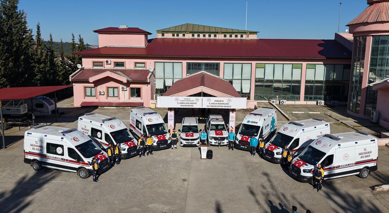 112 Acil’e 5 Yeni Ambulans Takviyesi