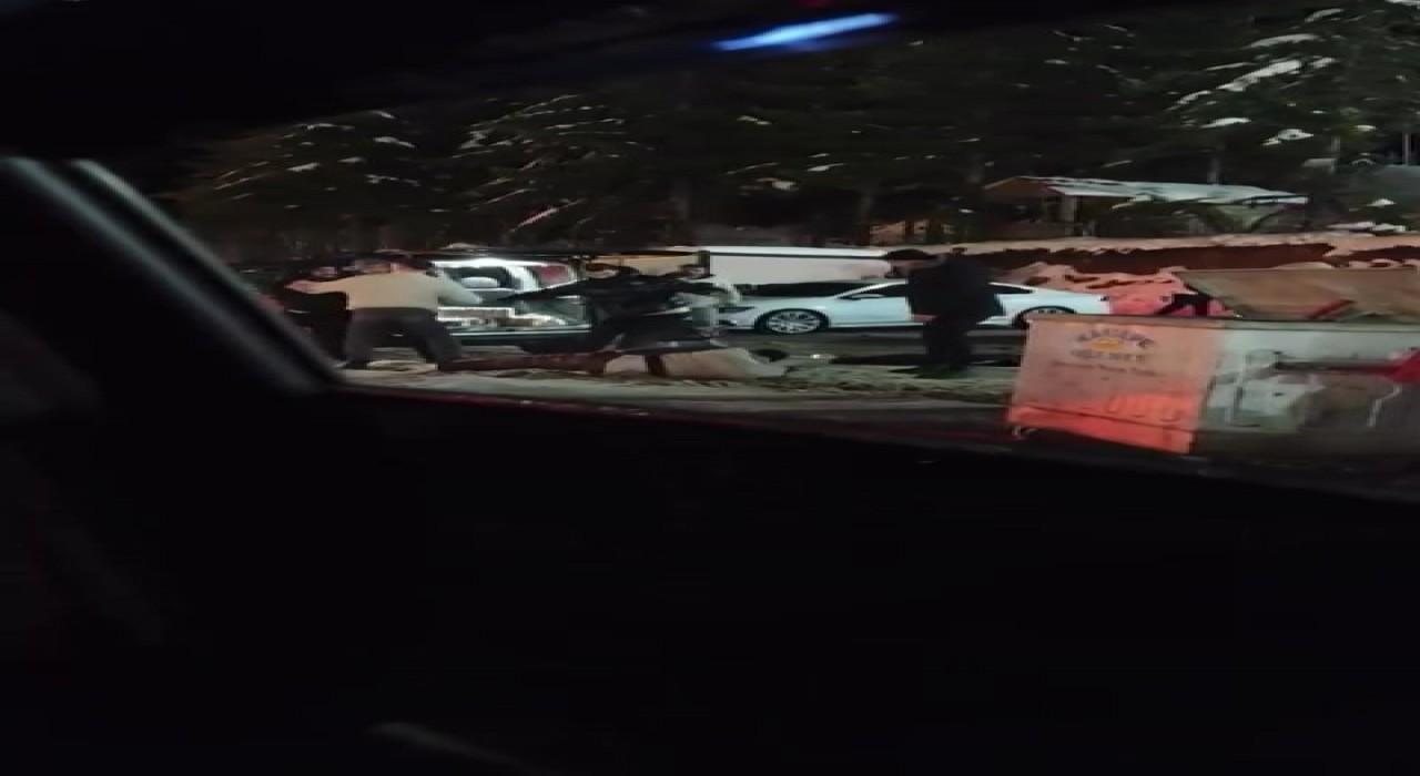 4 kişinin tekmeli yumruklu saldırısına uğradı, jandarma kurtardı