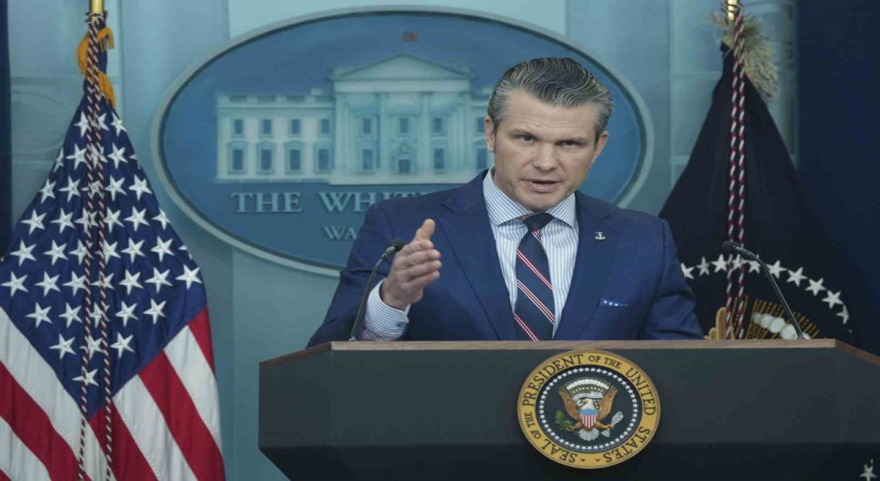 ABDli Bakan Hegsethten helikopter açıklaması: Yüksekten mi uçuyordu, tam olarak bilmiyoruz
