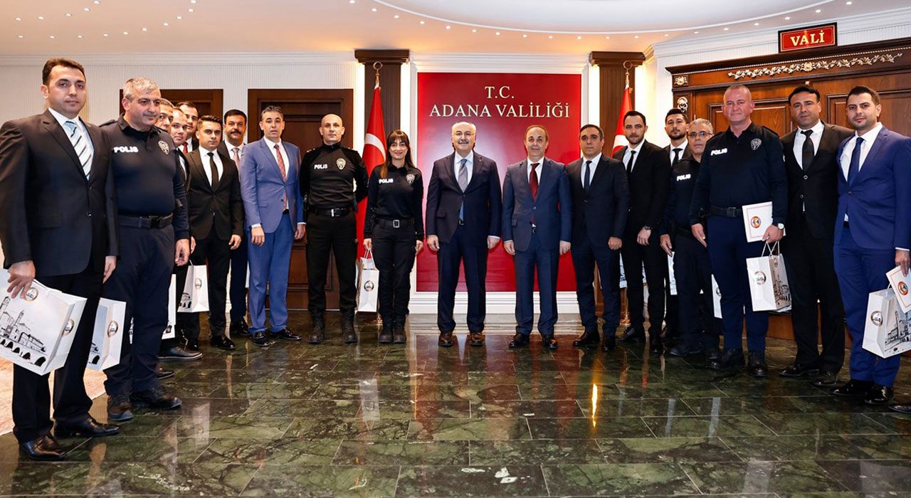 Adana Valisi, Başarılı Emniyet Personelini Ödüllendirdi