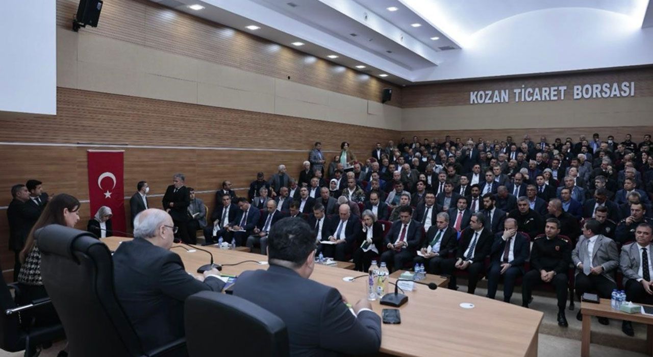 Adana Valisi Köşger, Kozan’da Muhtarlarla Buluştu