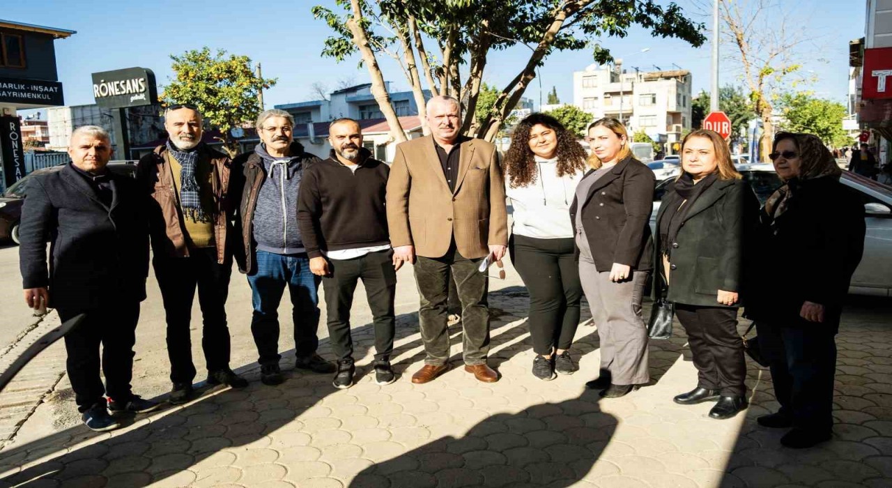 Adanada esnaf yolları yapılınca davullu zurnalı teşekkür etti