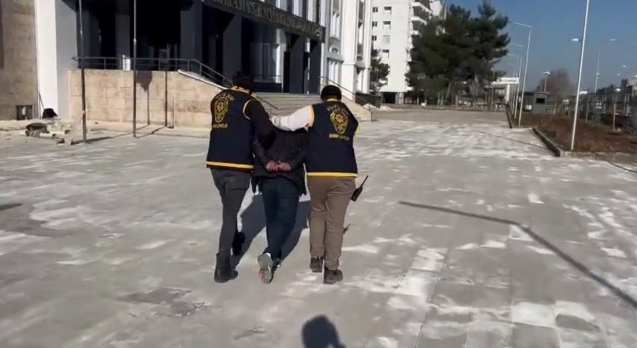 Adıyamanda çeşitli suçlardan aranan 2 şahıs yakalandı