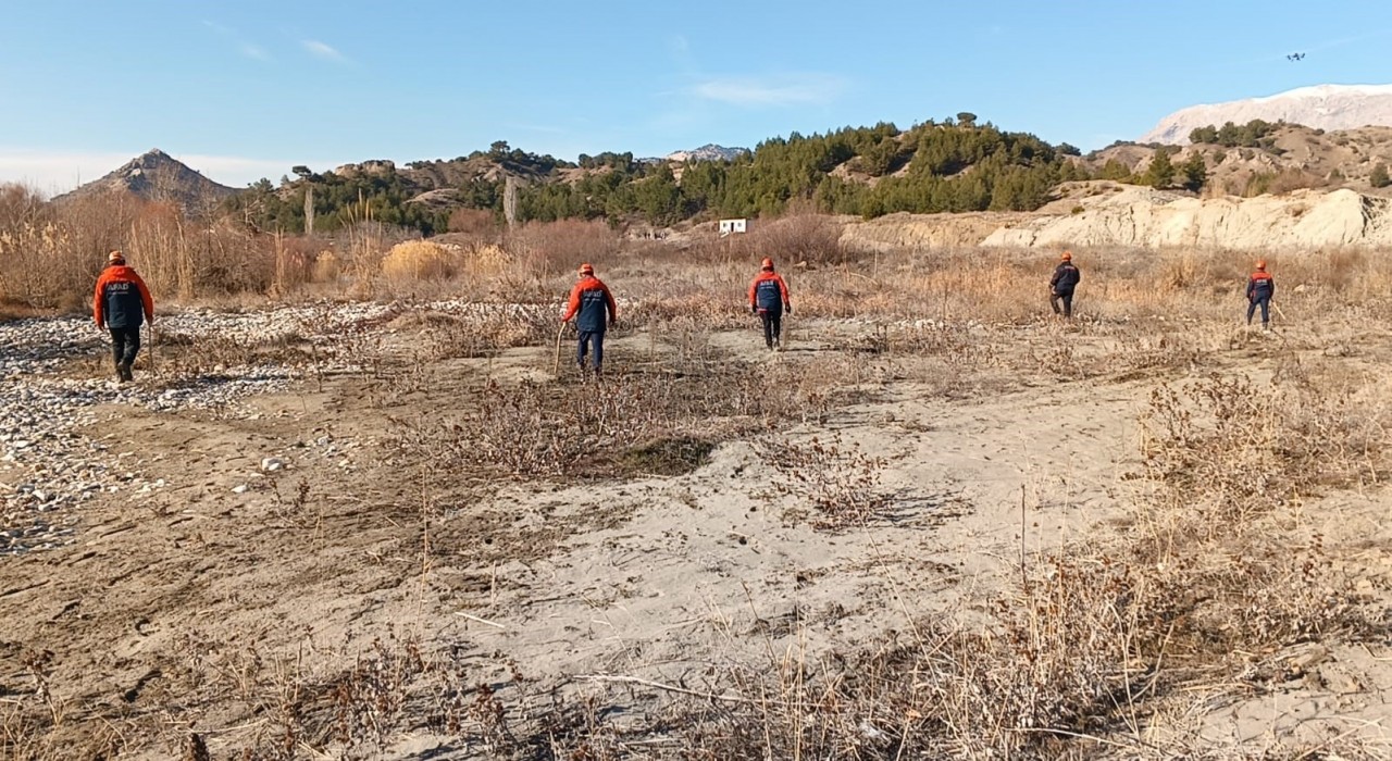Adıyamanda kayıp kadın için ekipler seferber oldu