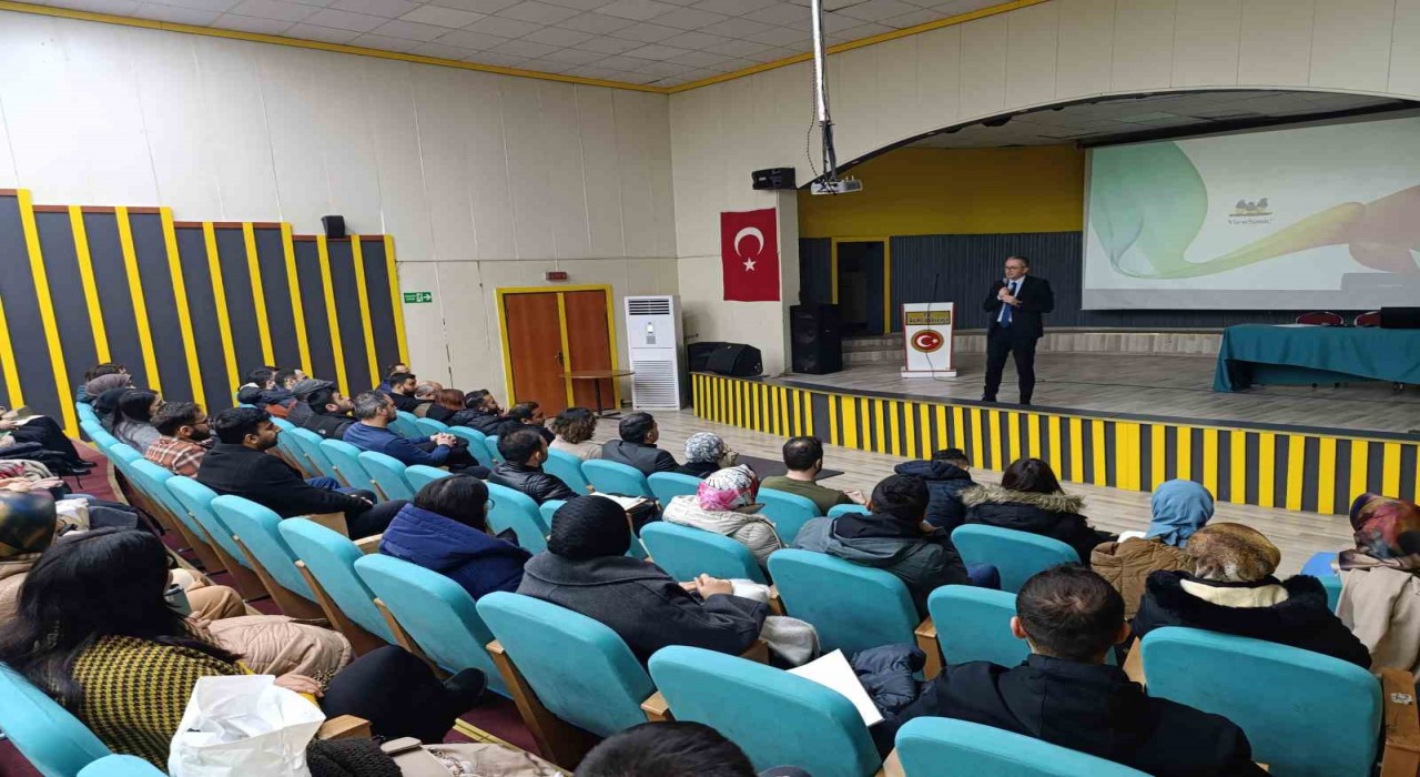 Ağrı Milli Eğitim Müdürü Kökrek aday öğretmenlerle buluştu