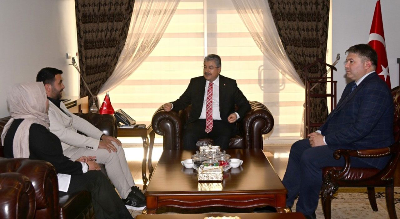 Aile ve Gençlik Fonu’ndan Yararlanan İlk Çift Vali Yılmaz’ı Ziyaret Etti