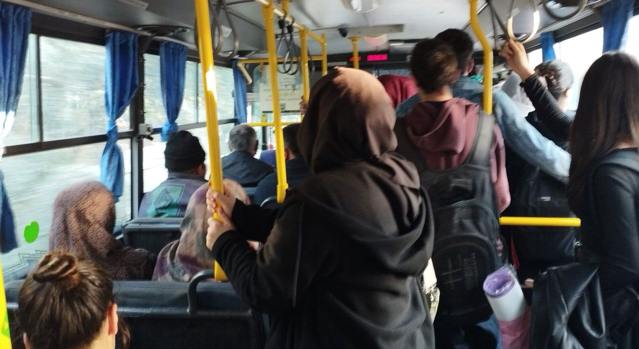 Akyar Mahallesi Sakinleri Ulaşıma Çözüm Bekliyor
