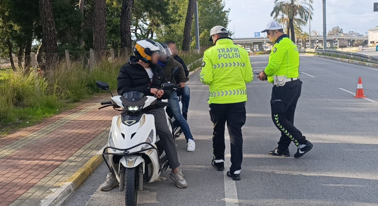Antalyada 74 ekip, 163 personelle motosiklet uygulaması