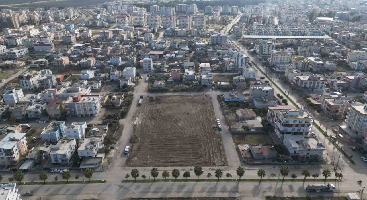 Başkan Kadir Aydardan Ceyhana Üçüncü Kent Meydanı Müjdesi