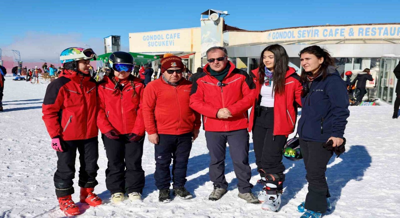 Başkan Özdoğan: Erciyes, dört mevsim güzellikler sunuyor