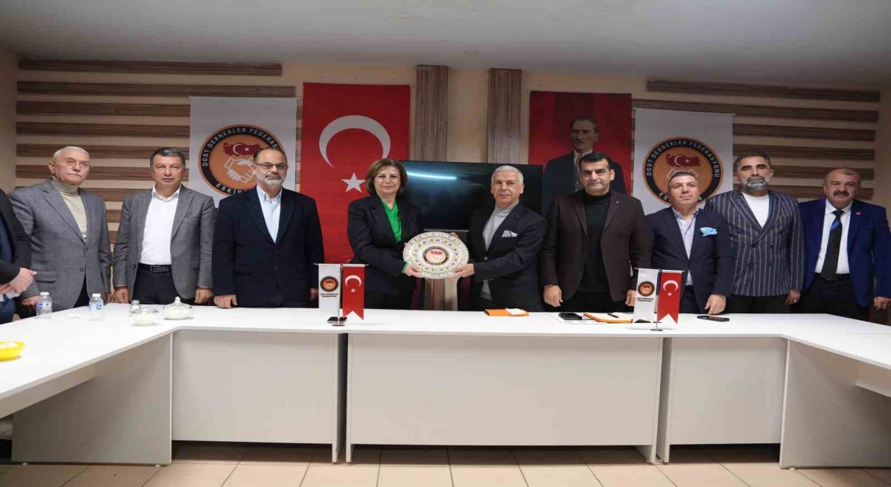 Başkan Ünlüce, Eskişehir Dost Dernekler Federasyonunu ziyaret etti
