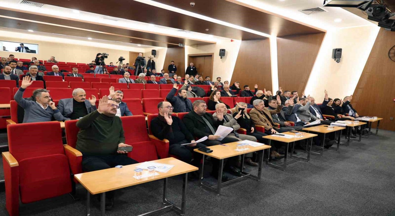Başkan Yalçından meclis üyelerine sunum