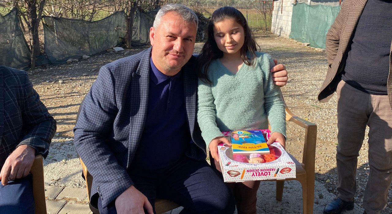 Başkandan, Hayvanlarını Kaybeden Kıza Jest