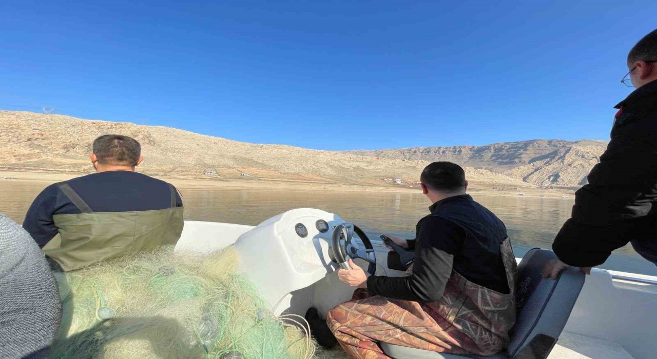 Batmanda 2 bin metre hayalet ağ toplandı