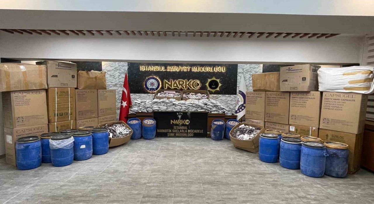Bayrampaşada bir eve yapılan operasyonda 4 milyon 520 bin adet hap ele geçirildi