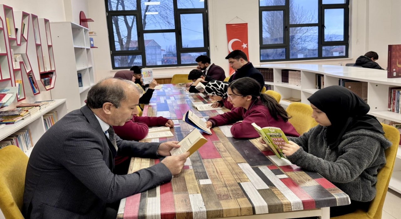 Bilecikte ‘İkram Bizden Sohbet Sizden etkinliği öğrencilerden büyük ilgi gördü