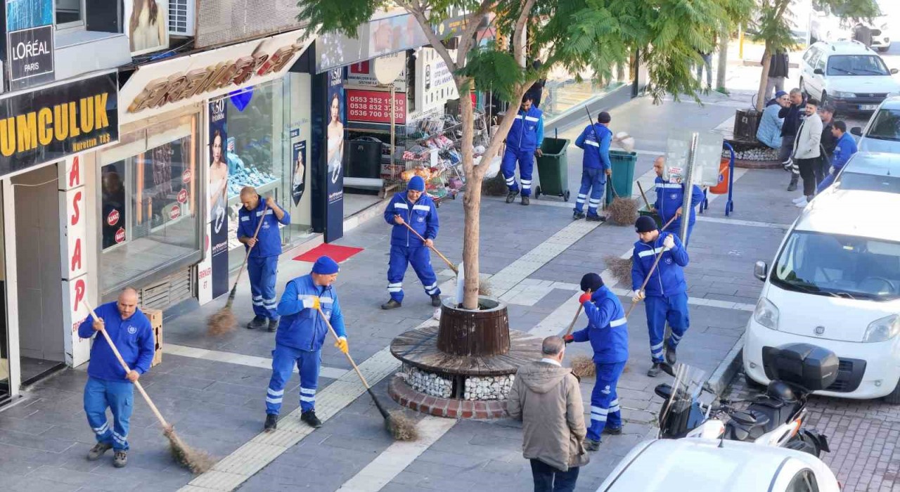 Büyükşehir Didimde hizmetlerine devam ediyor