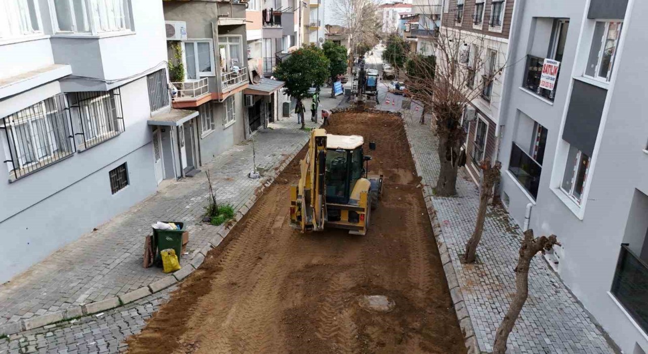 Büyükşehir Efelerin yollarını yeniliyor