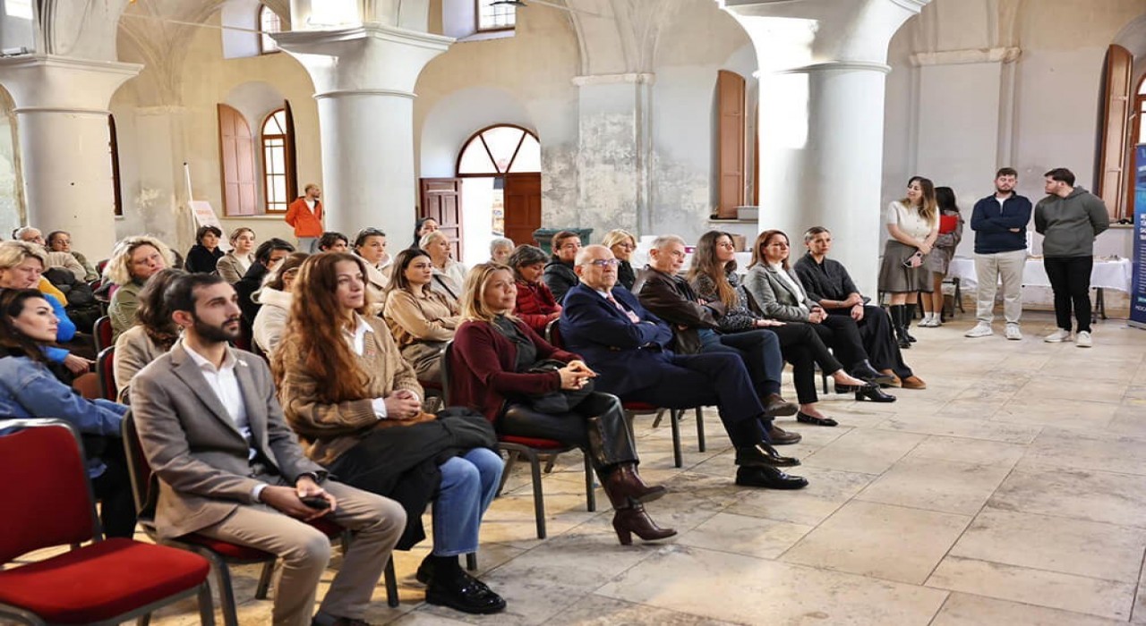 Çeşmede kadın sağlığı ve menopoz semineri