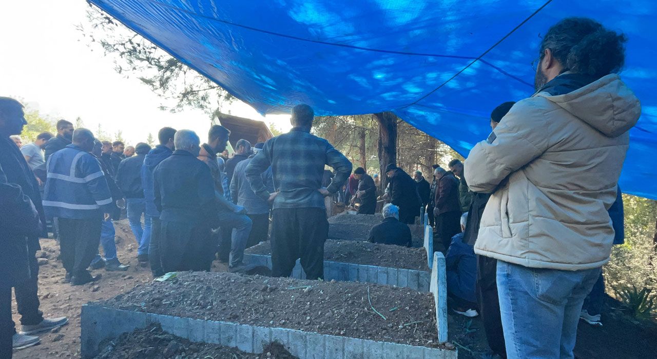 Damatlarının Öldürdüğü Beş Kişi Defnedildi