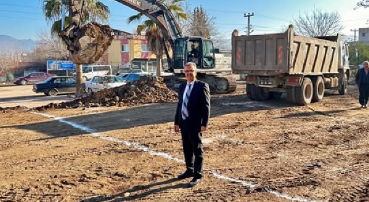 Deprem Sonrası Yıkılmıştı: Ellek Belediye Hizmet Binası Yapımına Başlandı.
