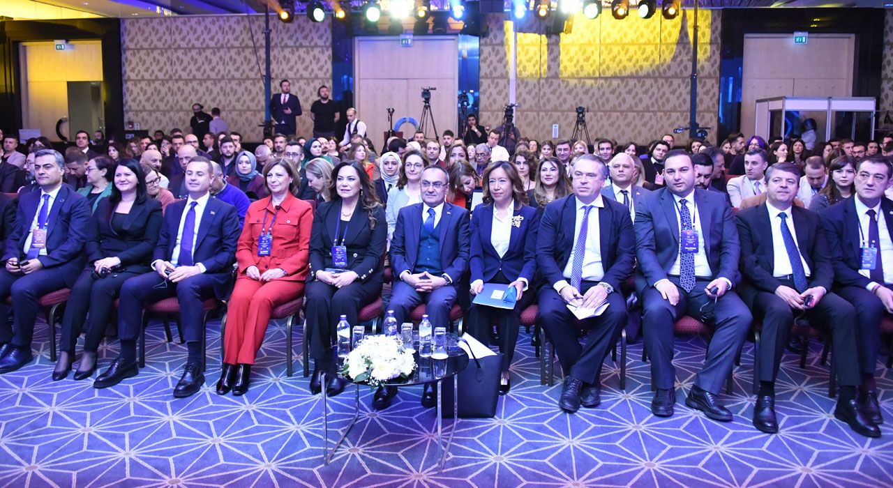 Dijital Gençlik Merkezleri, Geleceğe Yön Verecek