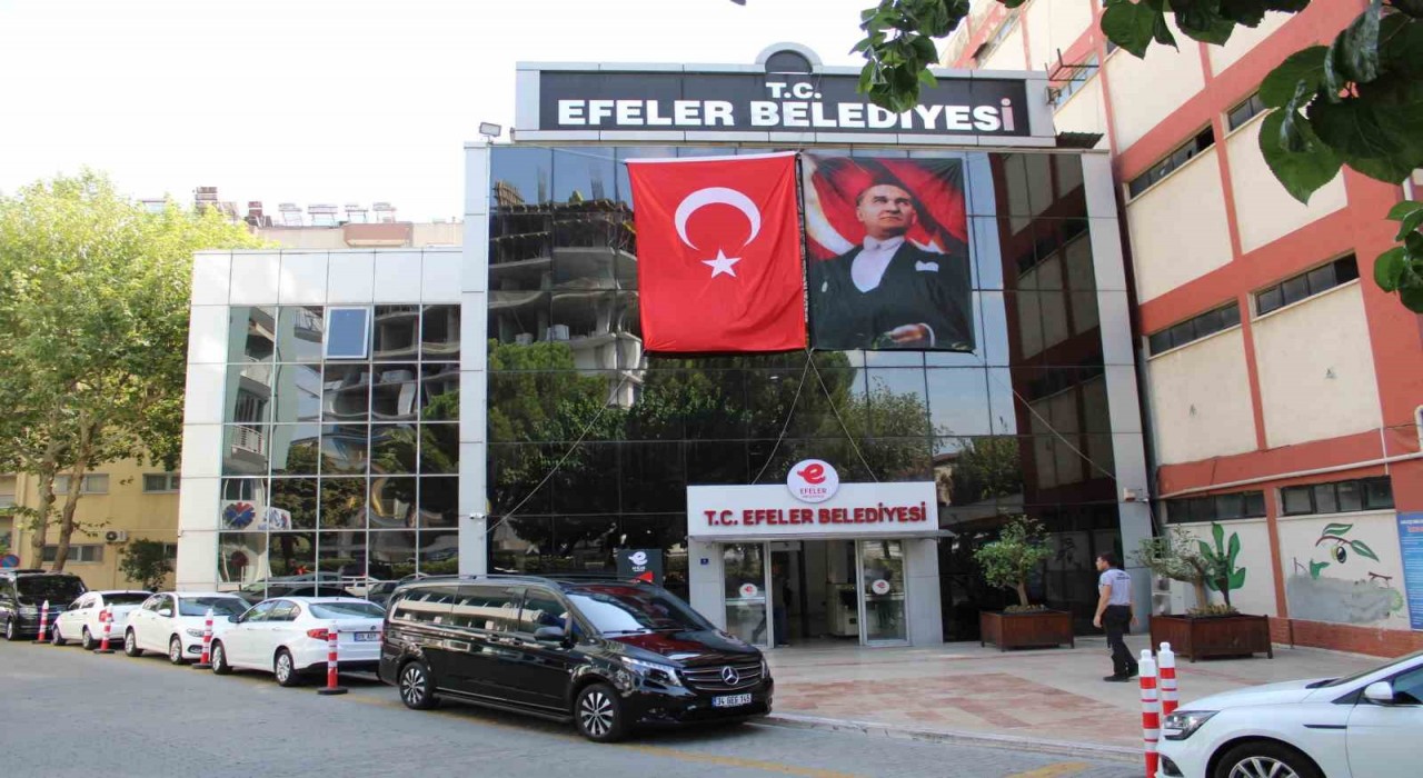 Efeler Belediyesinde pankart krizi