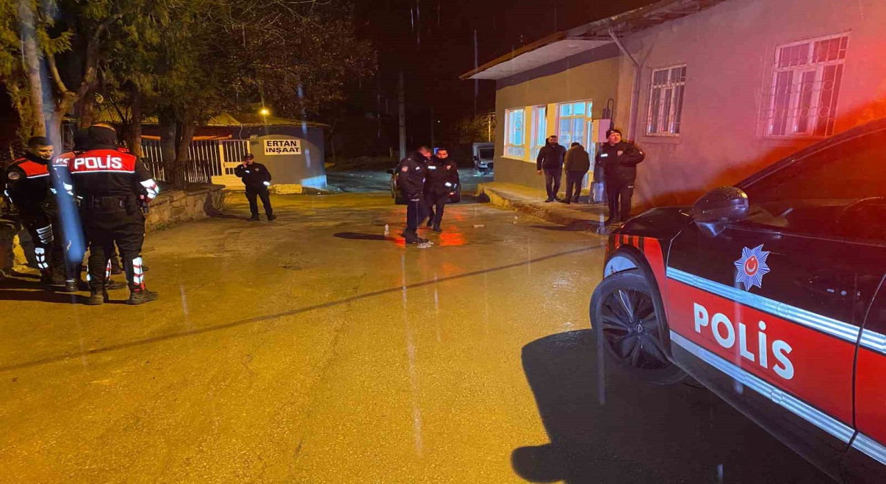 Elazığda silahlı ve bıçaklı kavga: 2 yaralı
