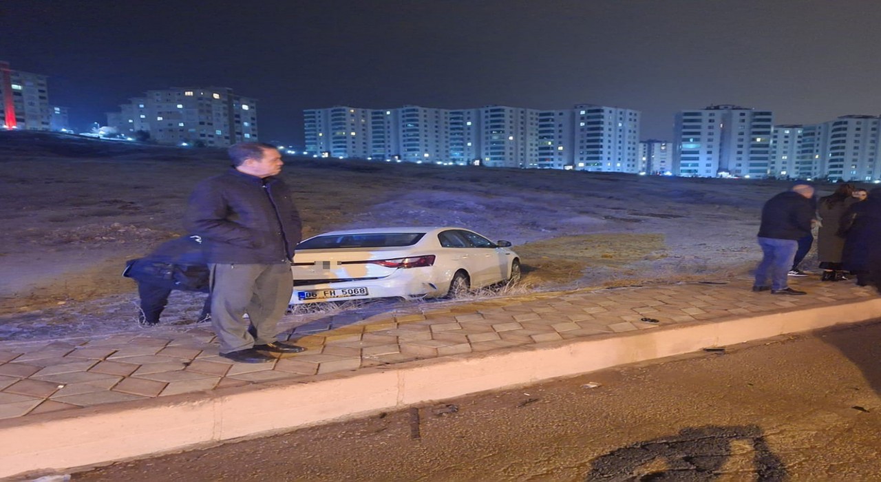 Elazığda trafik magandası dehşeti: Çarptığı otomobili araziye savurup, olay yerinden kaçtı