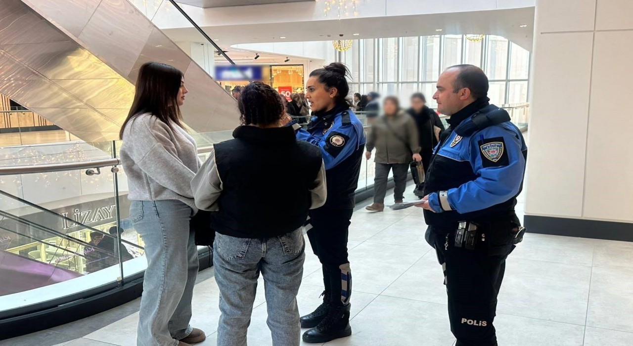 Erzincanda polis ekiplerinden KADES ve dolandırıcılık bilgilendirmesi yapıldı
