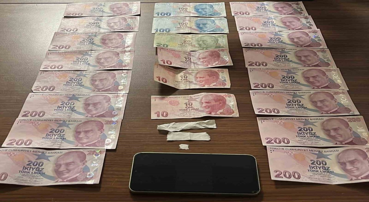 Esenlerde 2 gün arayla yapılan narkotik operasyonunda 3 şüpheli yakalandı