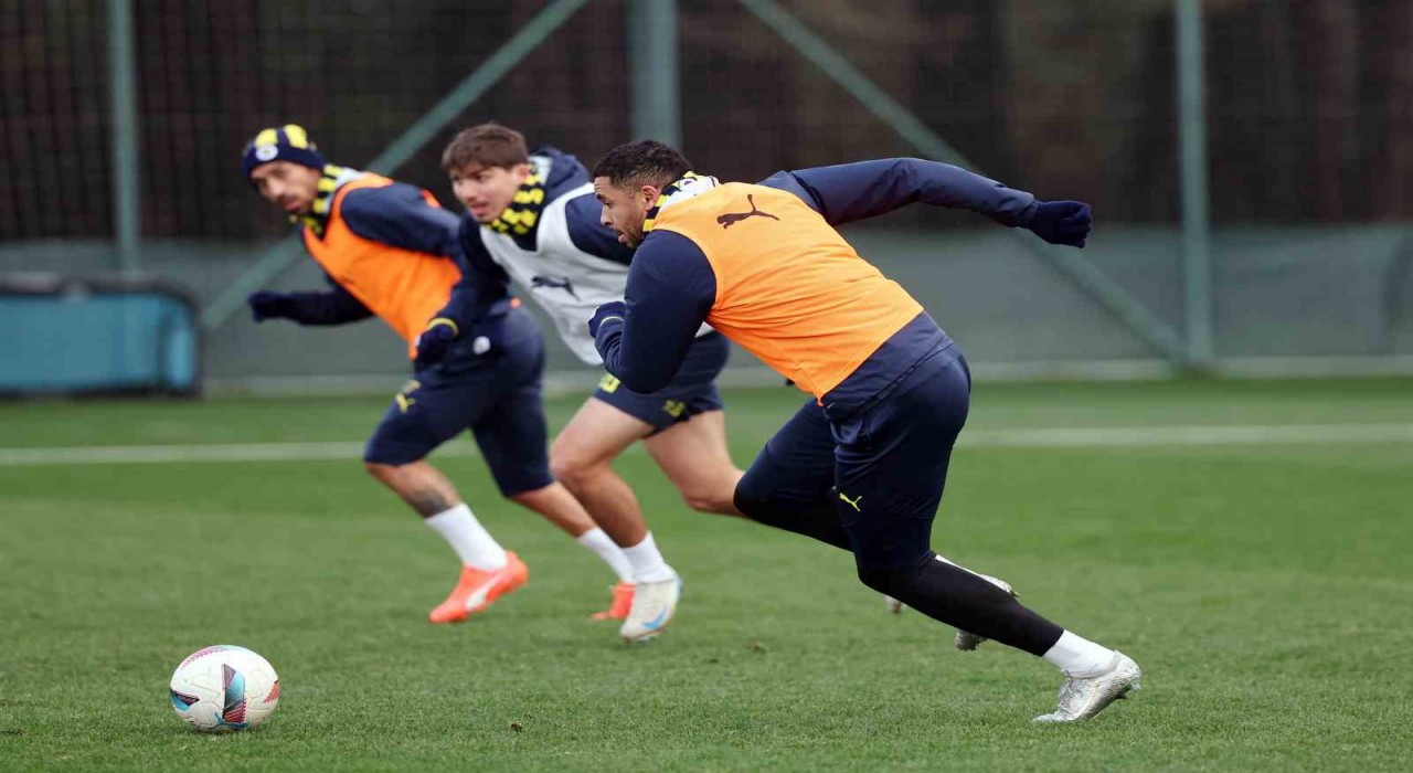 Fenerbahçe, Adana Demirspor maçı hazırlıklarına devam etti