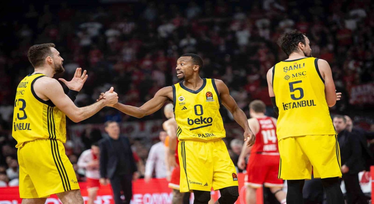 Fenerbahçe Beko, Olympiakosu devirdi seriyi 5 maça çıkardı