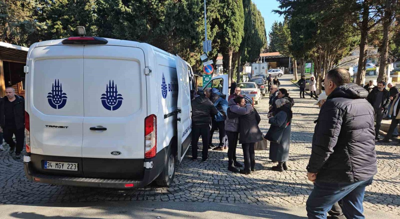 Ferdi Tayfurun cenazesi Zincirlikuyu Gasilhanesine getirildi