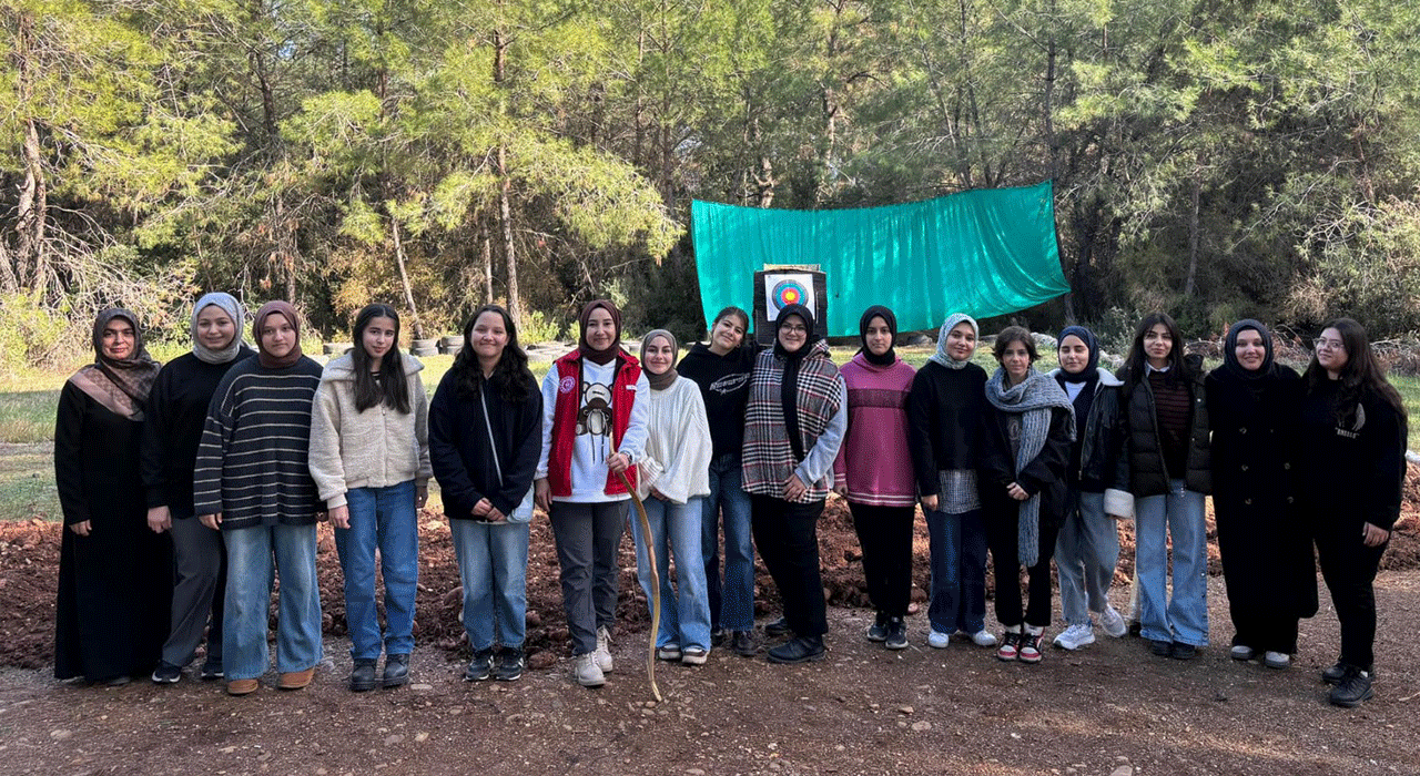Gençler, Doğa Kampında Unutulmaz Bir Gün Geçirdi