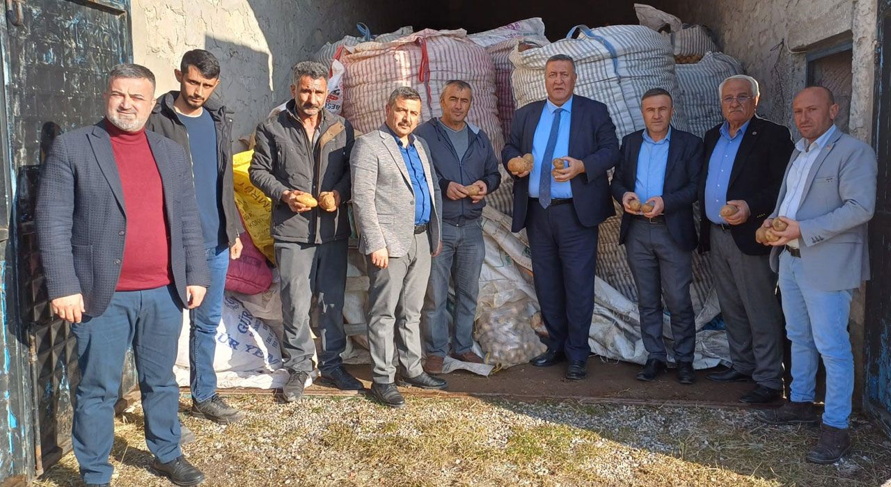 Gürer; “Patates Ambarda Çürümek Üzere”