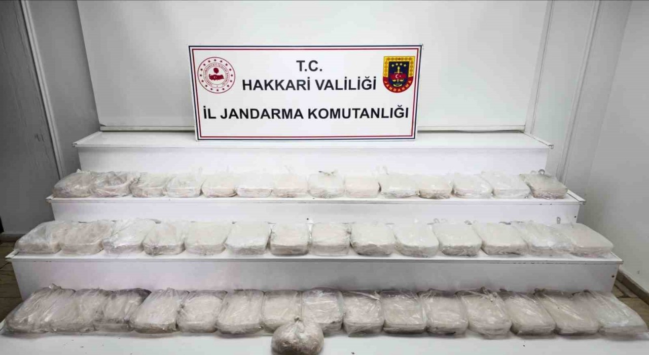 Hakkaride 49 kilo metamfetamin ele geçirildi
