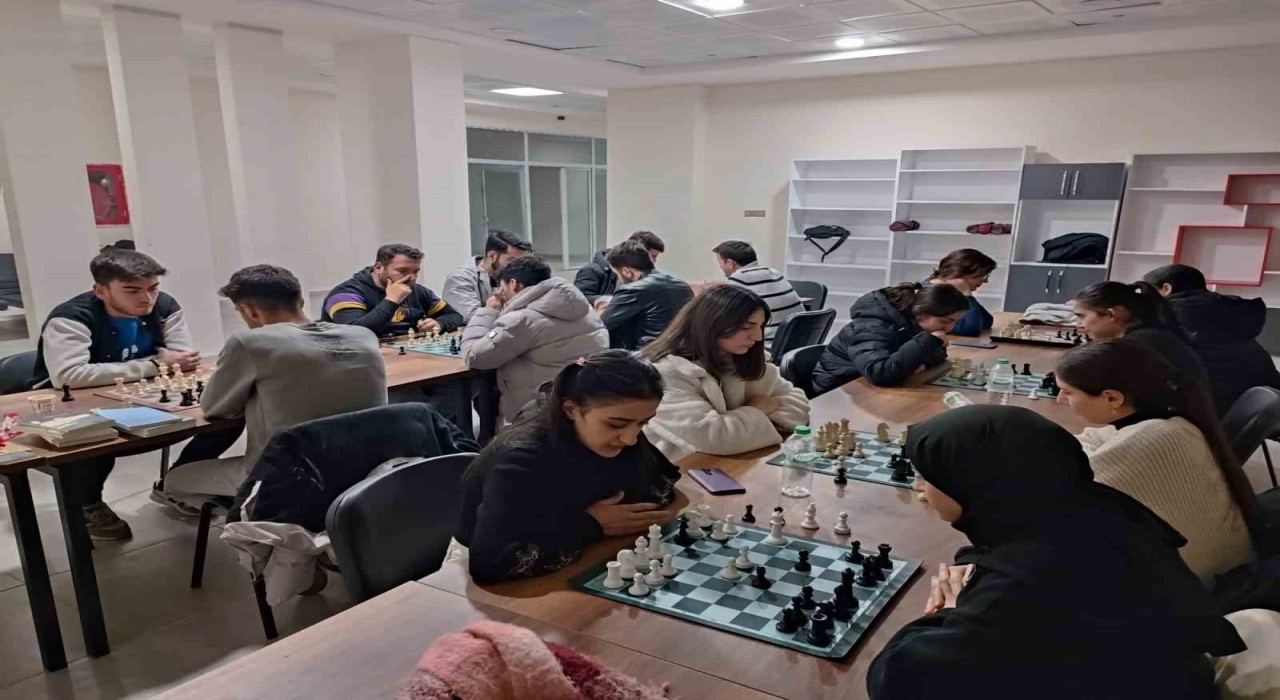 Hakkaride satranç turnuvası finali yapıldı