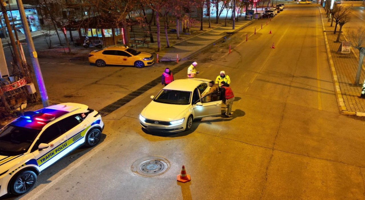 Ispartada trafik ve asayiş denetiminde 7 araç trafikten men edildi