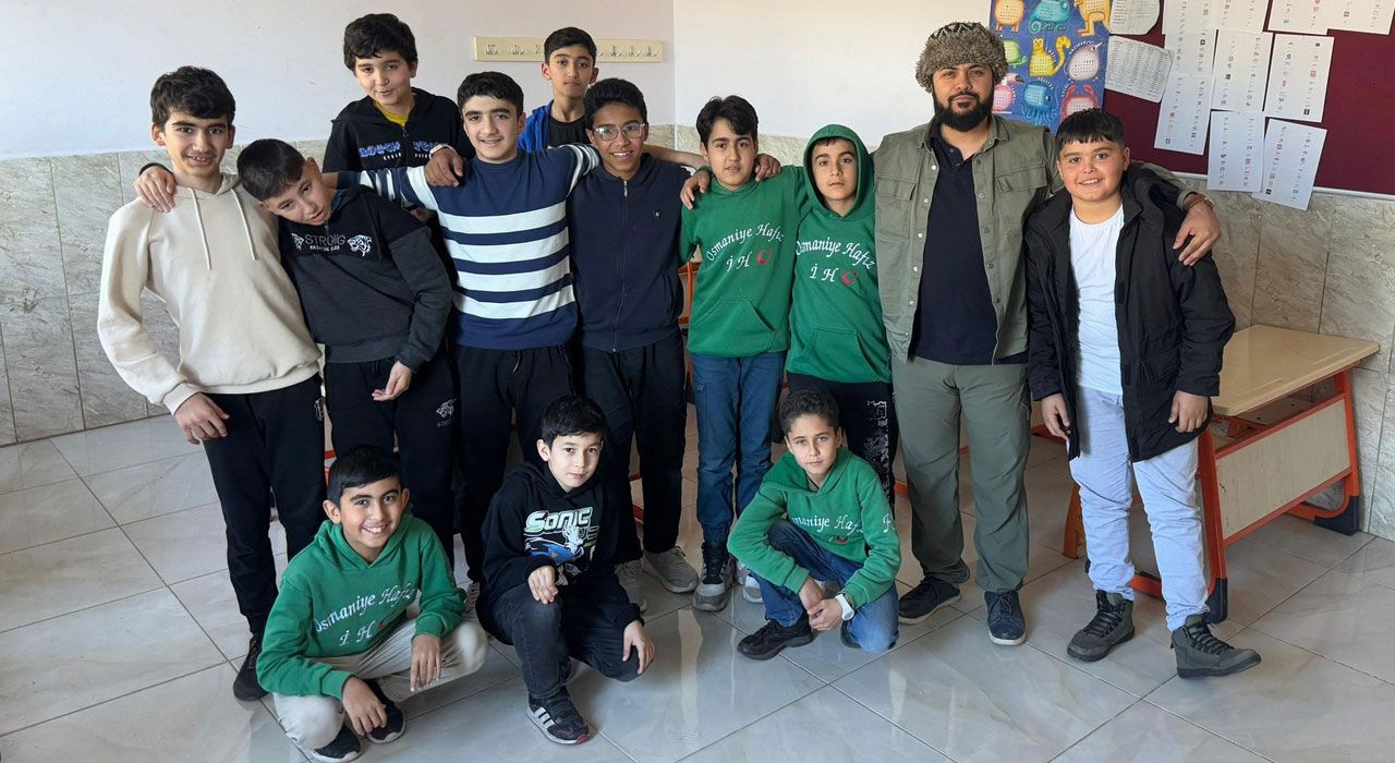 İzci Liderlerinden Hafız Öğrencilere Ziyaret