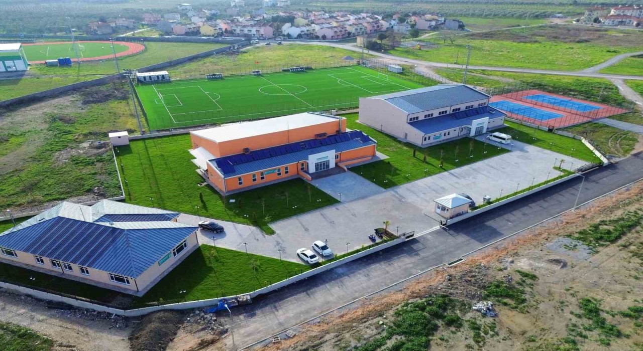 İznikin spor kompleksi faaliyetlerine başlıyor