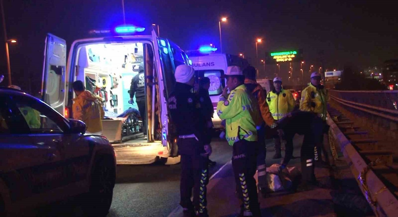 Kağıthanede üç motosikletin karıştığı kazada 1 kişi öldü