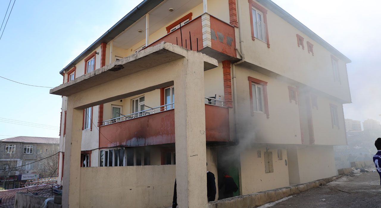 Kahramanmaraş'ta Market Deposunda Yangın