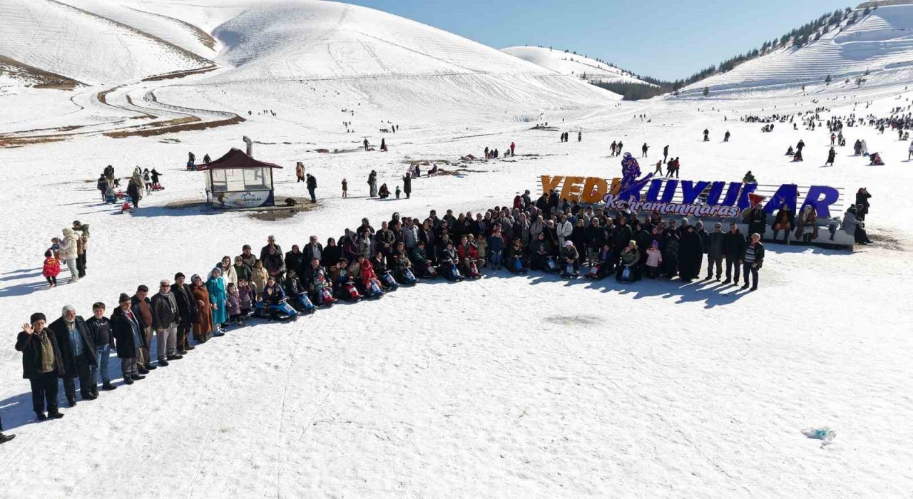 Kahramanmaraşta şehit yakınları kayak merkezinde