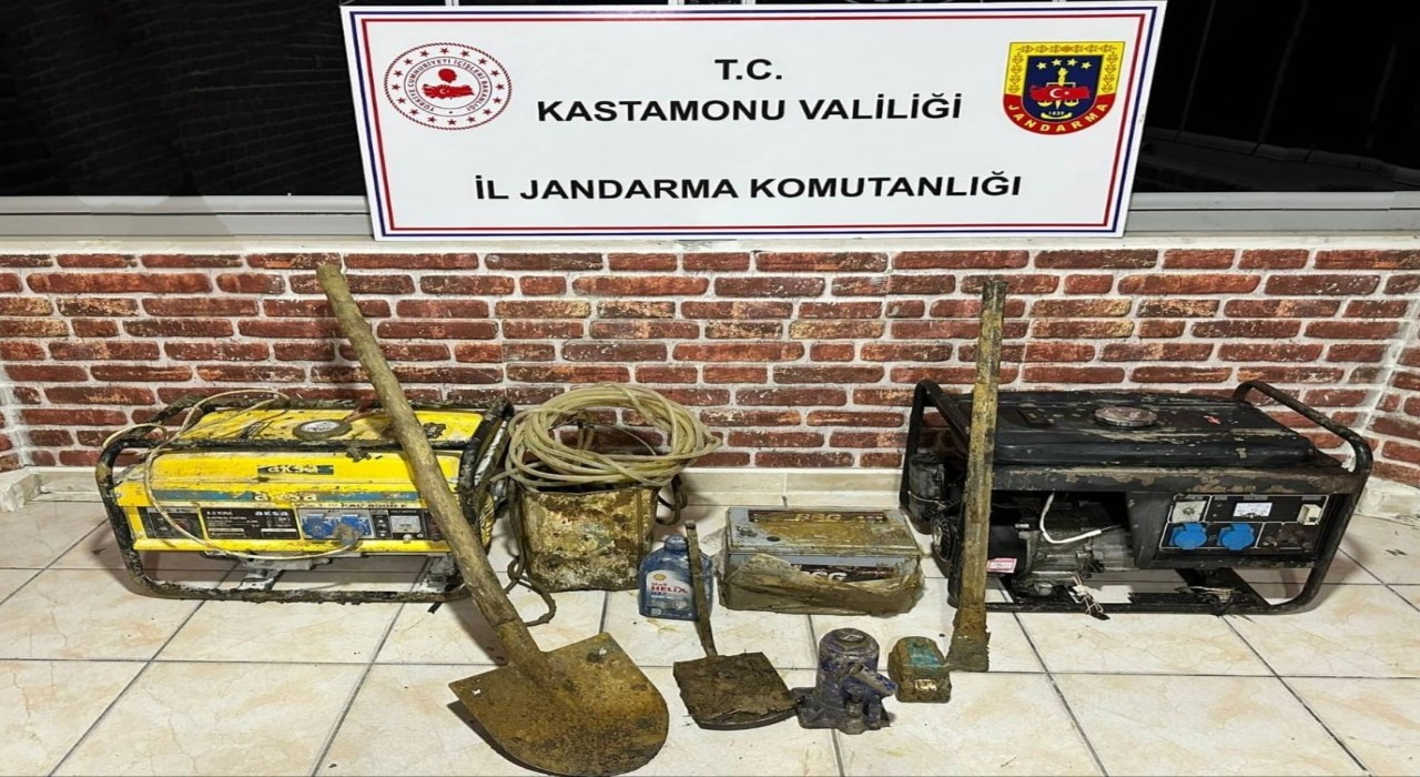 Kastamonuda kaçak kazı yapan 5 kişi yakalandı